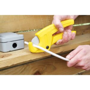 Stanley Plastic Pijpsnijder 28 mm