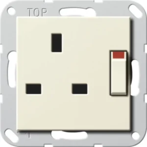 Gira wandcontactdoos British Standard verhoogde aanraakbeveiliging 13/250 s cwgSysteem 55 (277801)